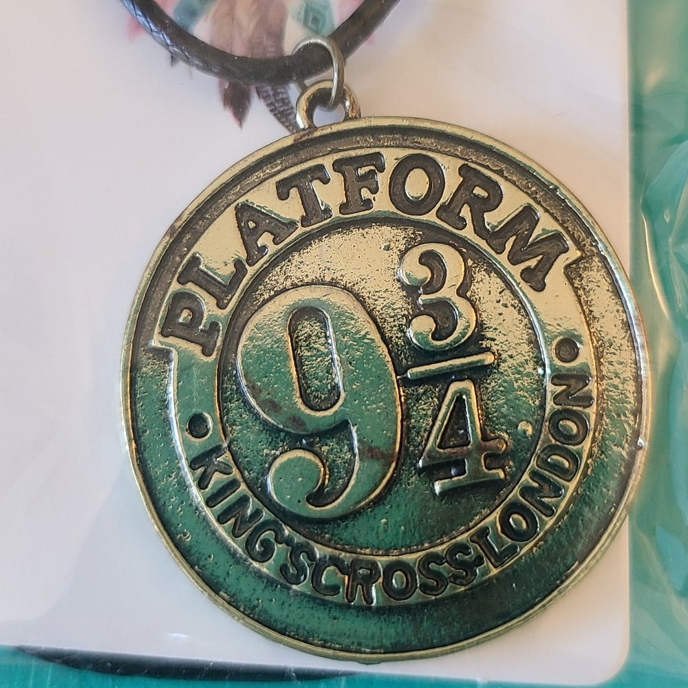 Harry Potter Hogwarts Necklace